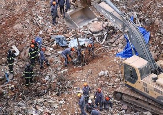 Ossos encontrados em escombros são de 2 crianças e 1 adulto, diz IML