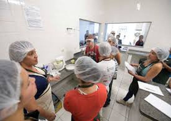 Prefeitura promove aula inaugural de cursos de culinária nesta sexta-feira