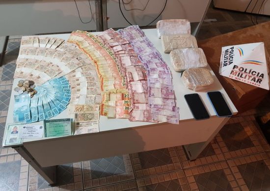 PM prende apreende barras de crack com moradora de Guarulhos
