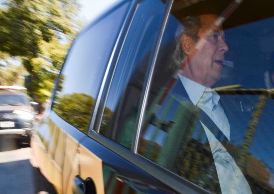 Juíza determina prisão do ex-ministro José Dirceu