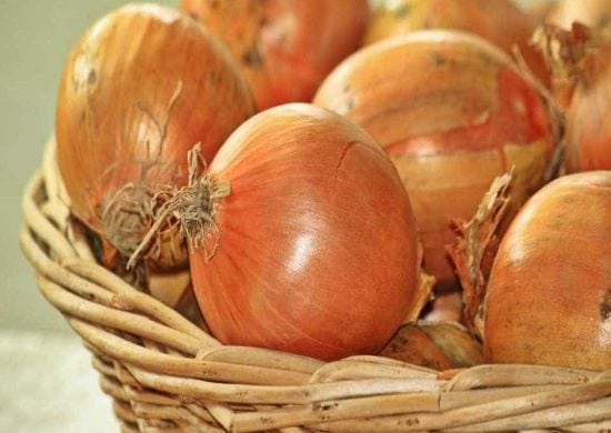 Ceagesp fica sem estoque; preços da cebola e da batata disparam
