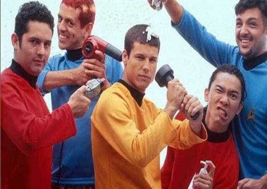 Anotações de Dinho, dos Mamonas, vira canção sobre futebol