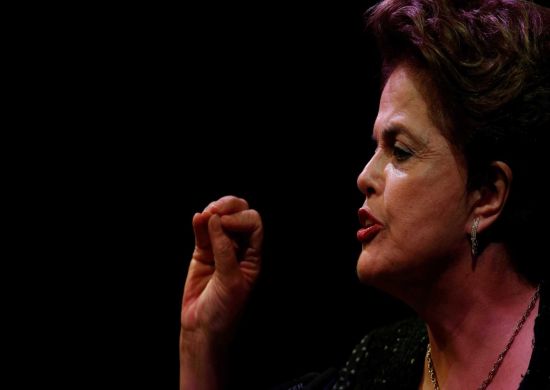 Dilma: ‘Infelizmente eu assinei a lei que criou a delação’