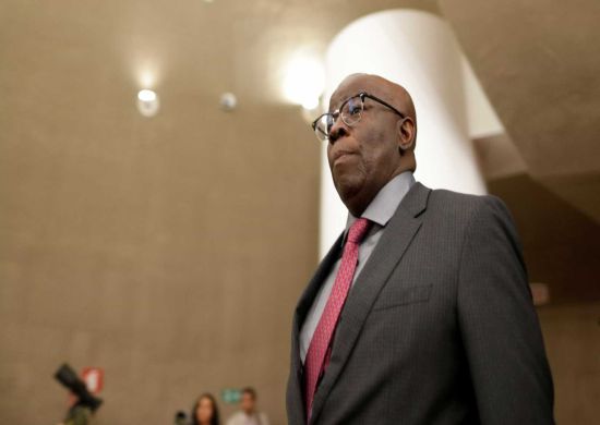 Joaquim Barbosa anuncia que não será candidato à presidência