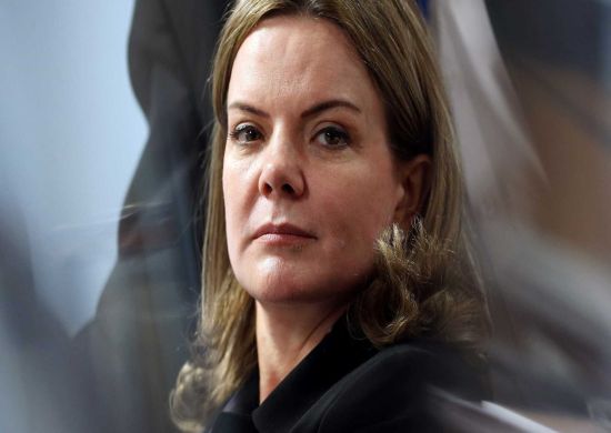 Gleisi se defende na Lava Jato e decide concorrer à Câmara