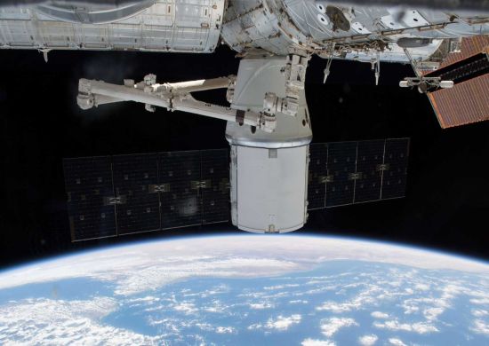 Nasa vai cultivar alface e repolho na Estação Espacial Internacional