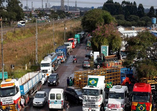 Com indícios de locaute, Cade abre investigação sobre transportadoras