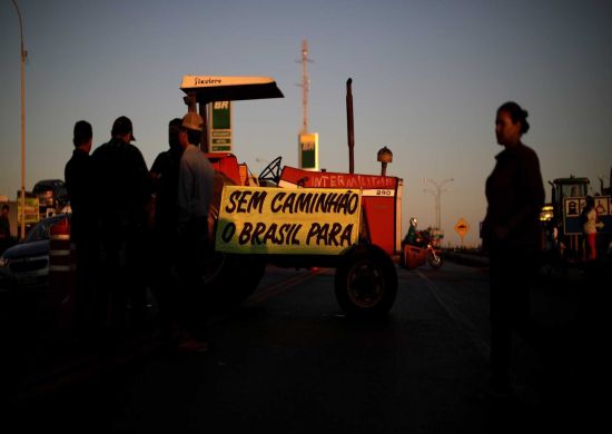 STF autoriza uso da força e impõe multas para desbloquear rodovias