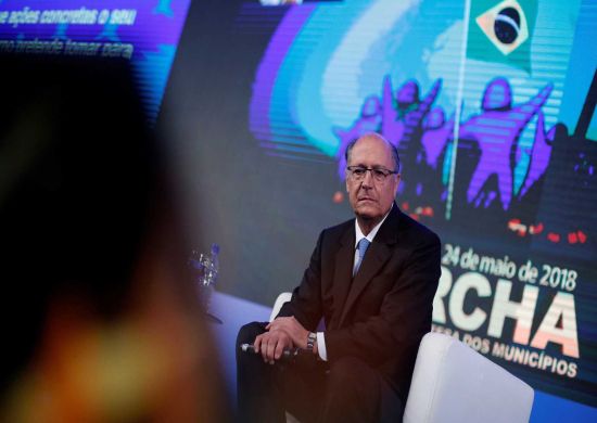 Alckmin suspende agenda e avalia discurso sobre greve