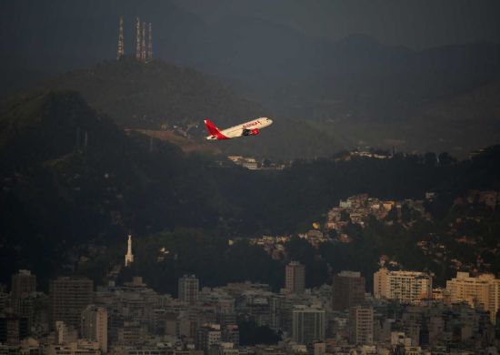 Falta combustível em oito aeroportos do país, diz Infraero