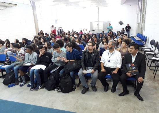 Prefeitura e Instituto Federal abordam direitos humanos com alunos