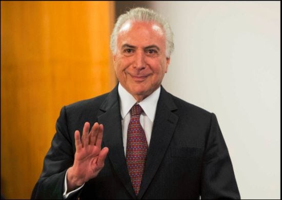 Temer pede que brasileiros esqueçam ‘diferenças’ e torçam pelo hexa