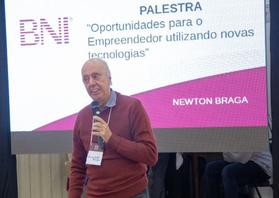 BNI Confiança celebra 1 ano com palestra do professor Newton Braga