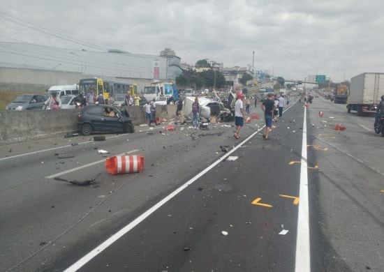 Acidente na Dutra deixa três mortos e dois feridos neste sábado(02)