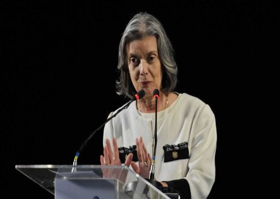 ‘Sem imprensa livre, Justiça e Estado não funcionam’, diz Cármen Lúcia