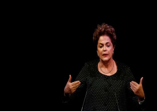 Dilma confirma pré-candidatura: ‘Não vou me furtar da luta’