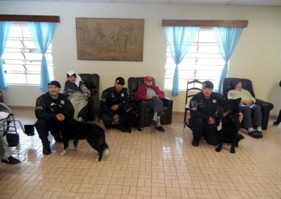 GCM realiza “InteraCão com a Melhor Idade” no Jardim Aracília