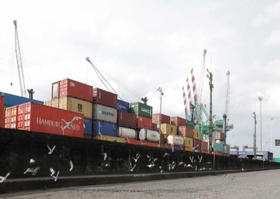 Caminhoneiros decidem pelo fim da greve no Porto de Santos