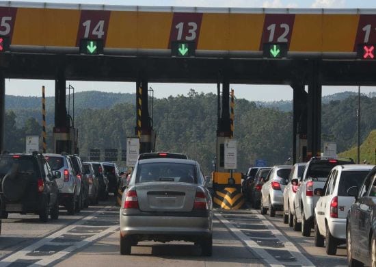 Cancelas em pedágio eletrônico retornam após Justiça suspender lei