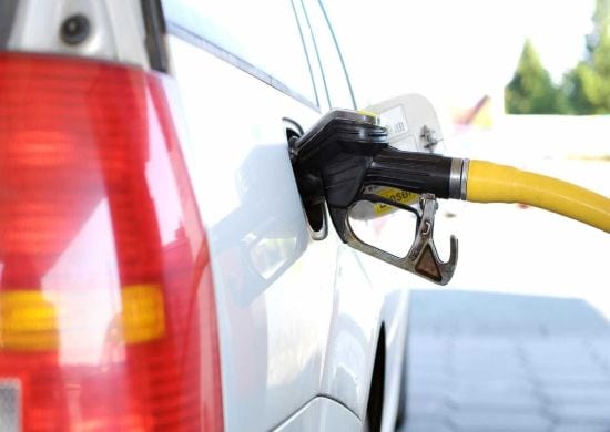 Preço médio da gasolina cai pela terceira semana no país, diz ANP