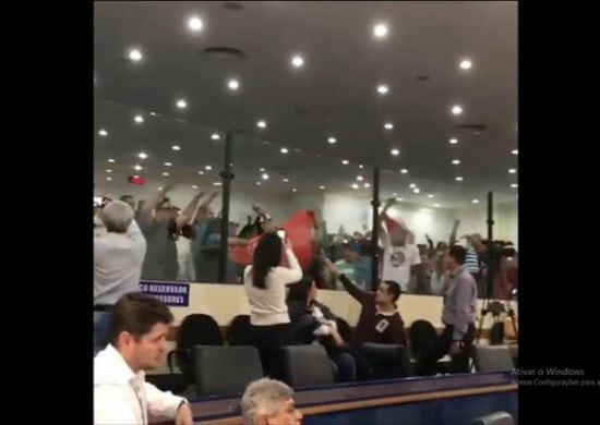 Câmara aprova projeto de lei que beneficia moradores de ocupações