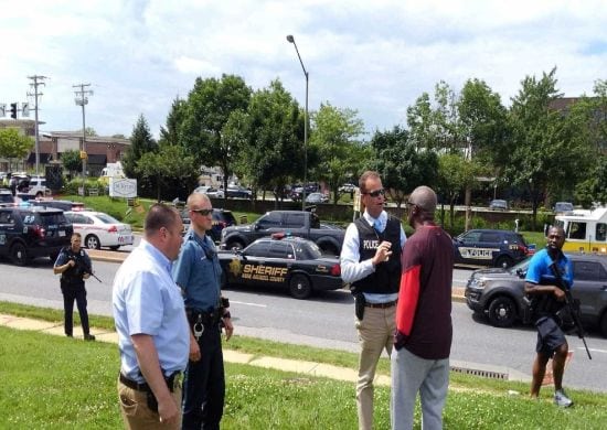 Tiroteio em redação de jornal nos EUA deixa mortos e feridos