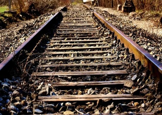 Menino é decapitado ao cair de trem em movimento em Cubatão (SP)