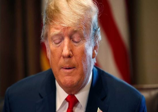 Trump suspende política que separa famílias de imigrantes