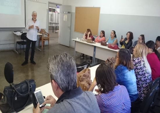 Campanha sobre Violência contra Pessoa Idosa é levada à rede estadual