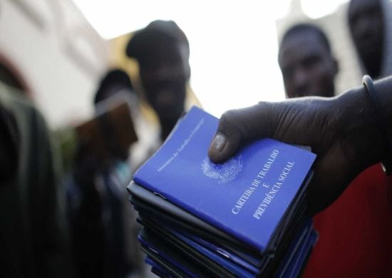 Desemprego atinge 13 milhões de pessoas no Brasil, diz IBGE