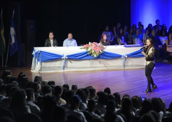 Adamastor recebe formatura de alunos de cursos profissionalizantes