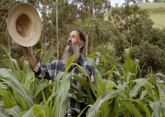 Adamastor recebe o documentário “Viola Perpétua”