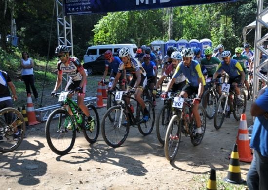 Ciclismo sobe ao pódio e Handebol vence a primeira partida