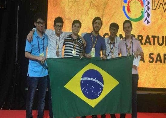 Aluno brasileiro leva ouro na olimpíada mundial de matemática