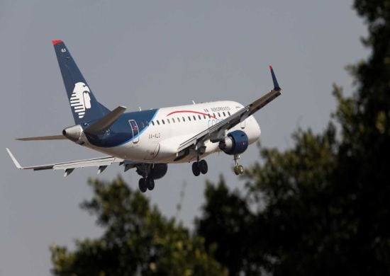 Avião com 100 passageiros cai no México; ninguém morreu