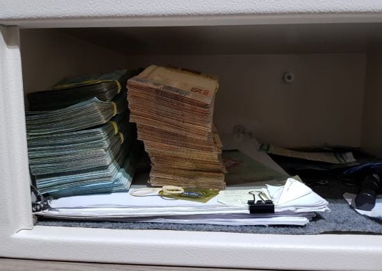 PF encontra R$ 95 mil no apartamento de assessor de deputado
