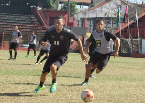 Flamengo de Guarulhos defende invencibilidade em casa no domingo(08)