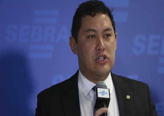 Ministro do Trabalho é afastado pelo STF em investigação sobre fraudes