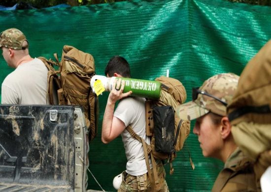 Resgaste de grupo em caverna na Tailândia será retomado nesta segunda
