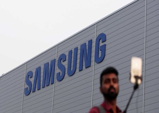 Samsung abre a maior fábrica de smartphones do mundo na Índia