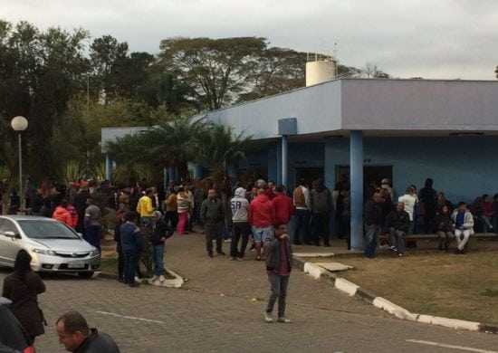 Vítimas de acidente com sete mortos são sepultados em Guarulhos