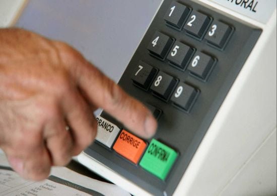 Eleitores podem solicitar voto em trânsito até 23 de agosto