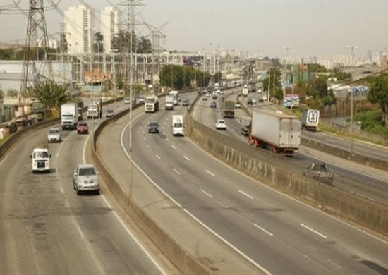 Rodovia Fernão Dias sofre intervenções nesta quarta(15) em Guarulhos