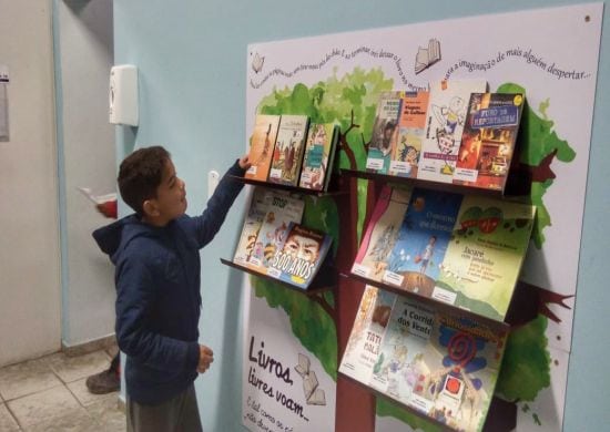 Prefeitura informa que UBS Cumbica ganha espaço de literatura