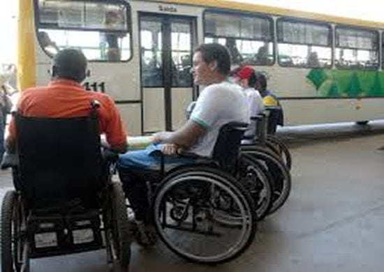 Decreto proíbe cobrança por cadeira de roda em viagem rodoviária