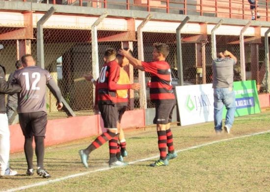 Flamengo Guarulhos se sobressai e garante a classificação