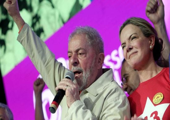 Defesa de Lula avalia desistir de pedido de soltura