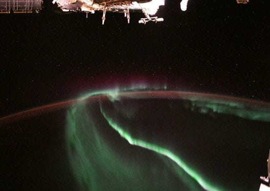 Nasa divulga foto da aurora boreal vista do espaço