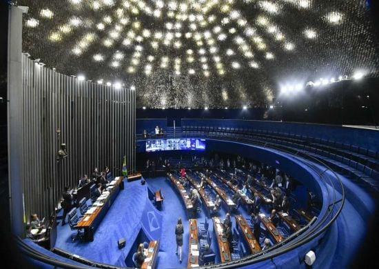 Senado marca reforma do plenário em período de atividade legislativa