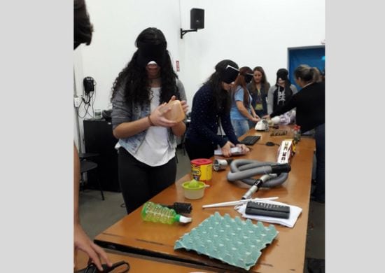 Sala dos Sentidos impressiona jovens na 8ª Feira do Estudante